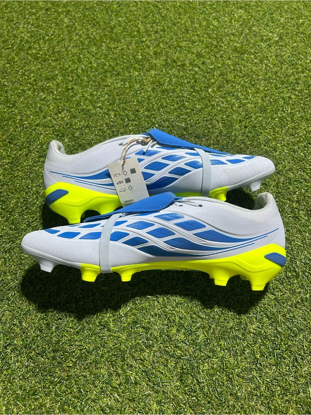 Men’s Adidas Predator League FT Soccer Cleats